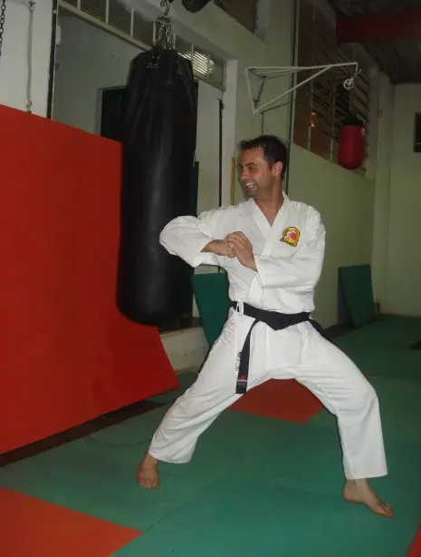 Prof. L. C. Pares quando aluno de karatê, foto 21