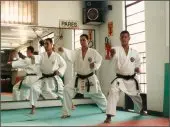 Atletas da Academia Pares Sports integrantes da seleção brasileira de kata, classificados para o Pan-Americano de Karatê de 1999, em Cuba, foto 1