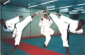 Atletas da Academia Pares Sports integrantes da seleção brasileira de kata, classificados para o Pan-Americano de Karatê de 1999, em Cuba, foto 3